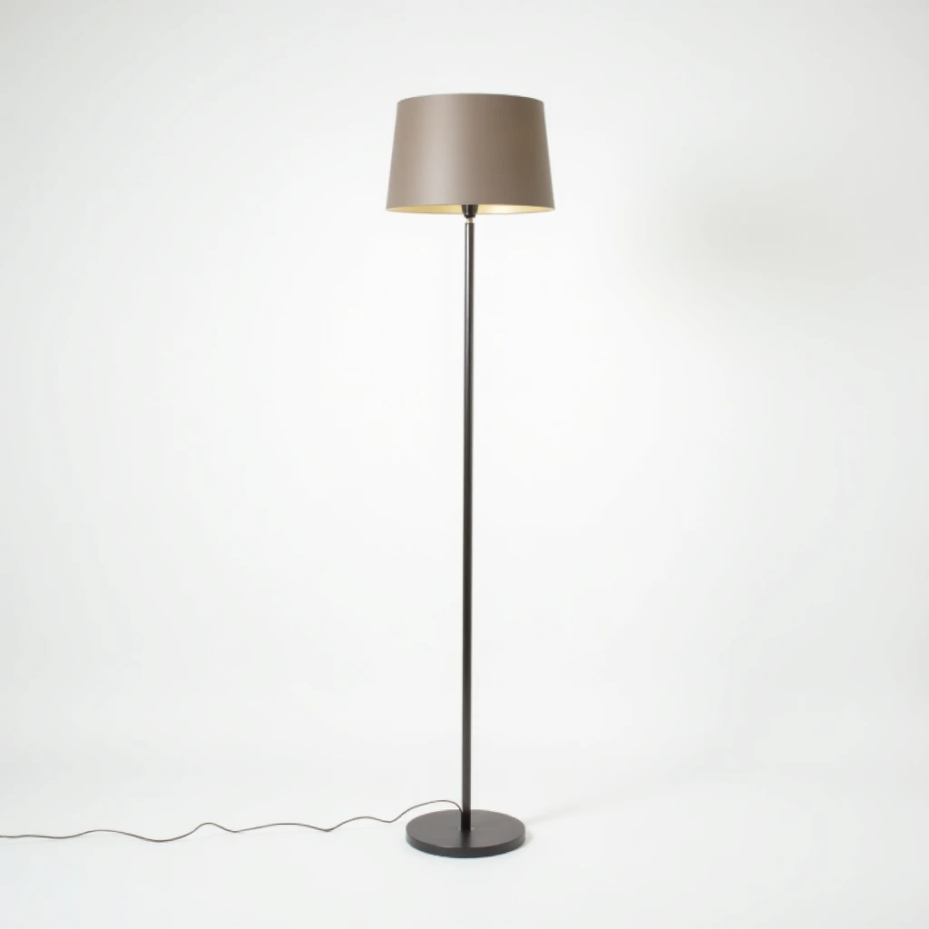 Moderne Stehlampe